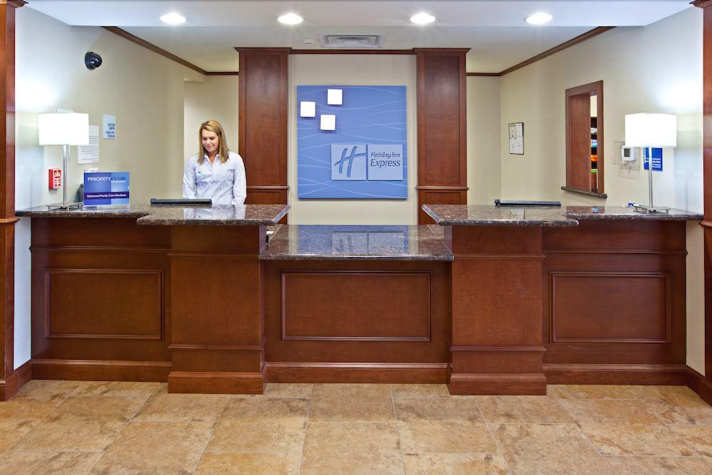 Holiday Inn Express & Suites Ripley By Ihg Экстерьер фото
