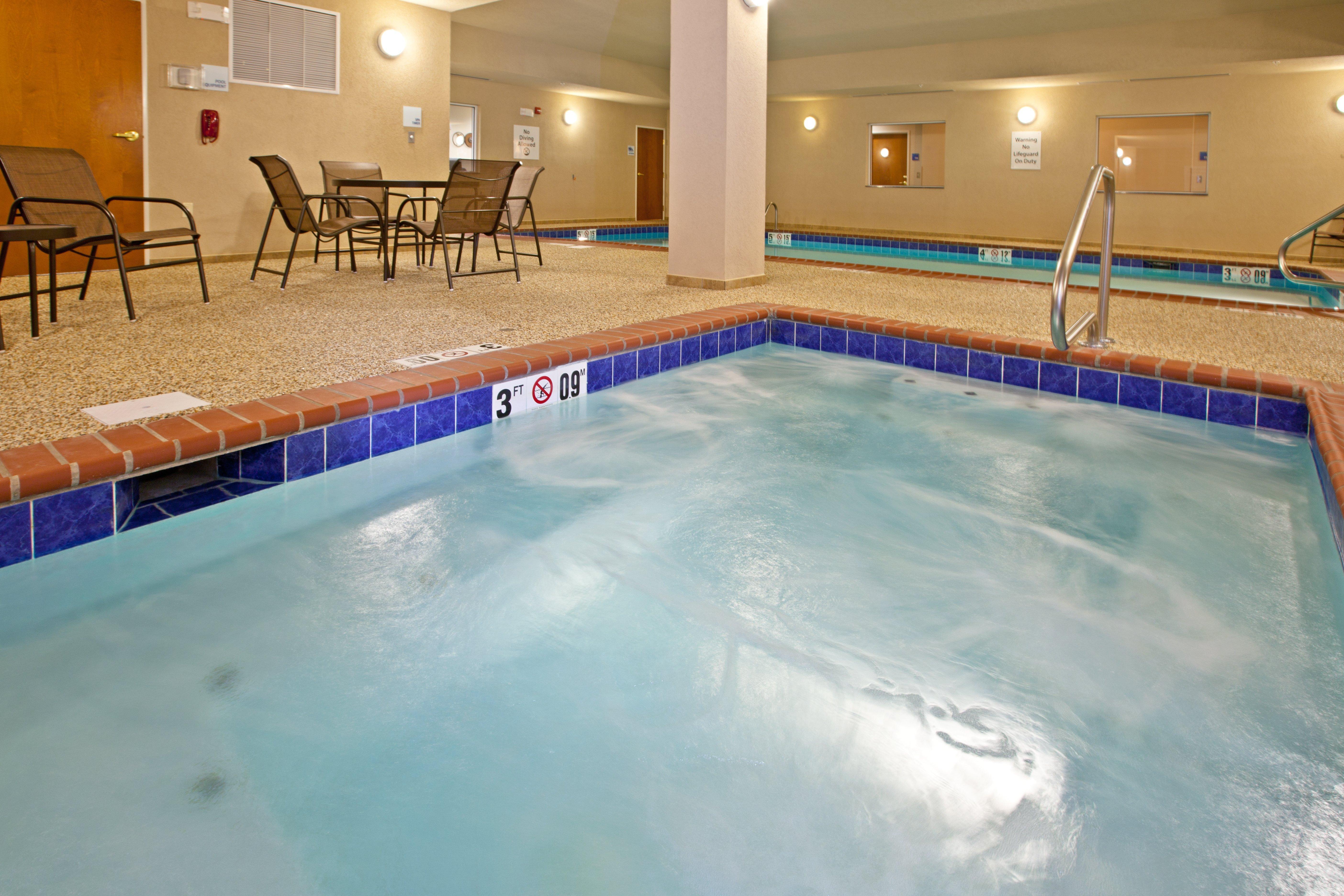Holiday Inn Express & Suites Ripley By Ihg Экстерьер фото