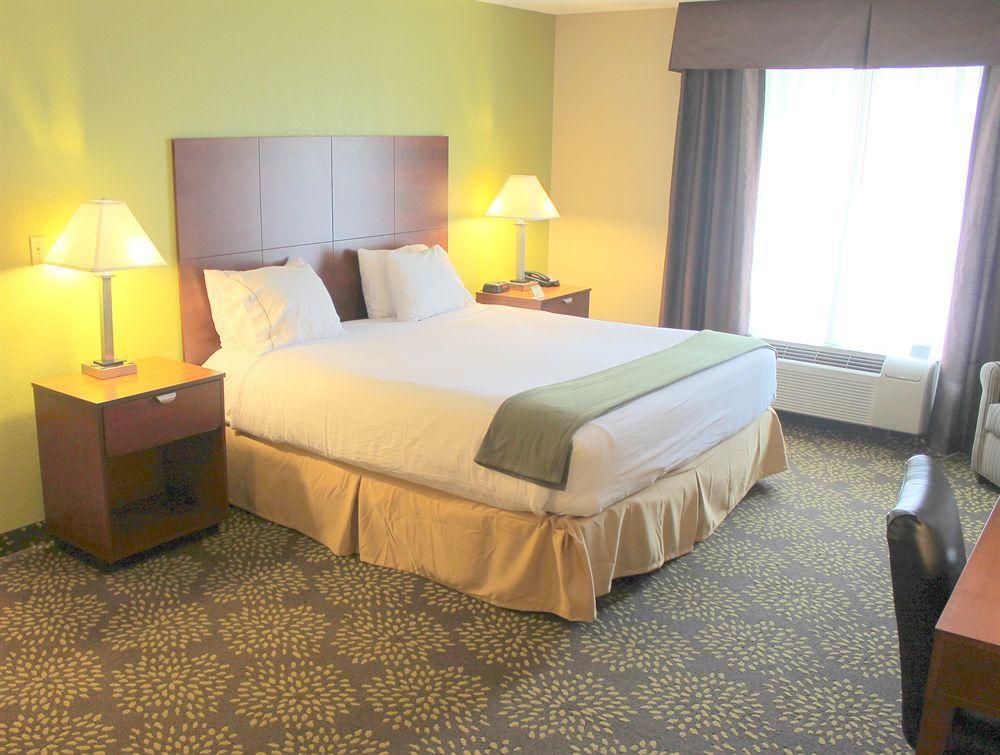 Holiday Inn Express & Suites Ripley By Ihg Экстерьер фото