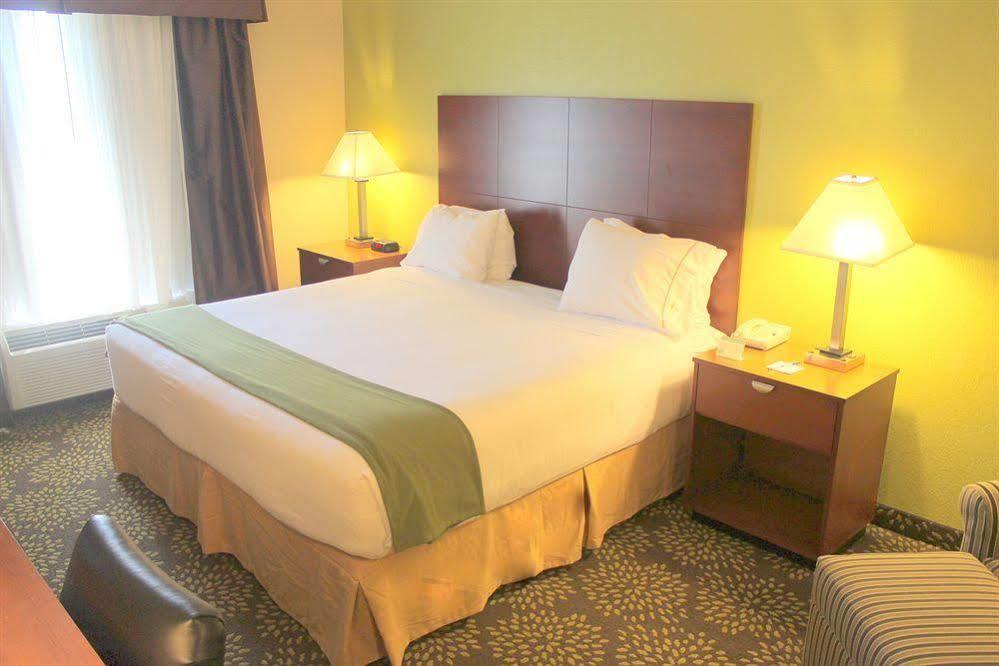 Holiday Inn Express & Suites Ripley By Ihg Экстерьер фото