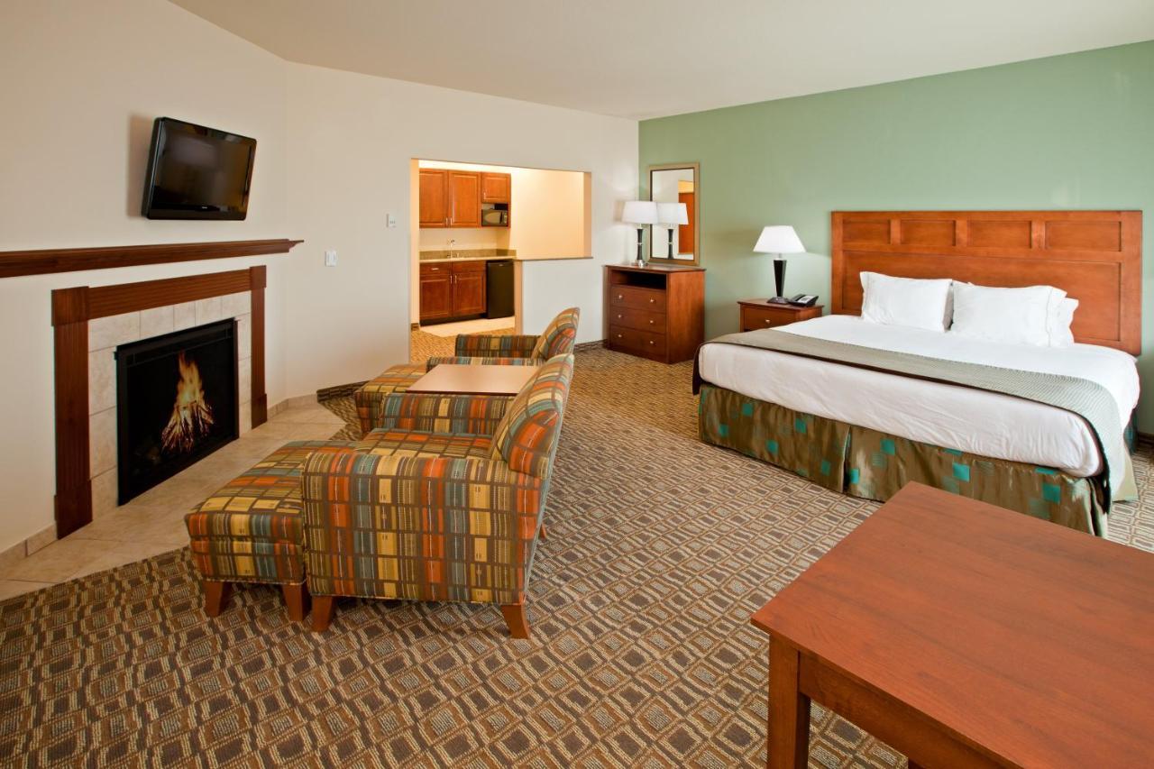 Holiday Inn Express & Suites Ripley By Ihg Экстерьер фото
